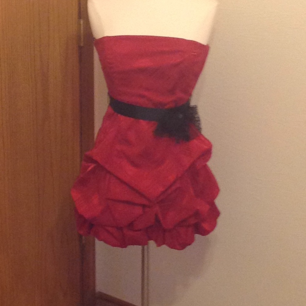 Red prom dress with black ribbon tie